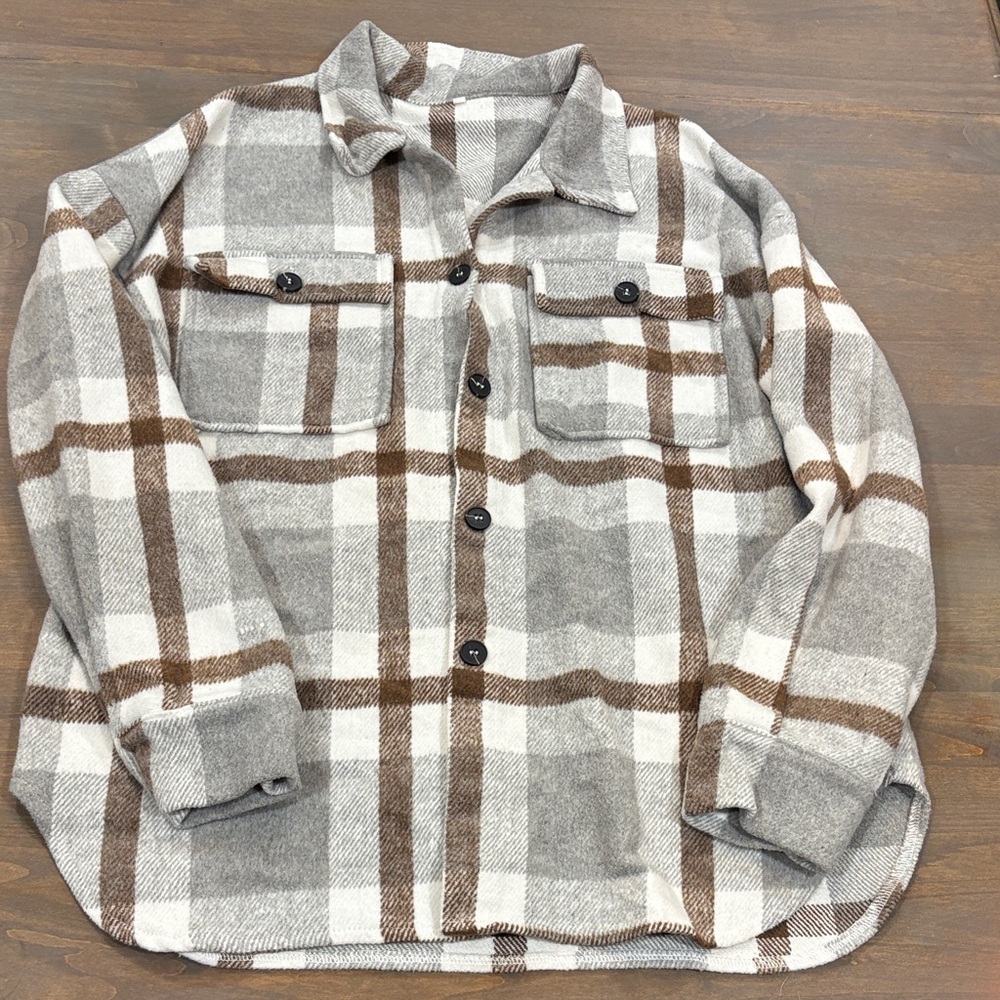 Women’s Plaid Button-Up Shirt
